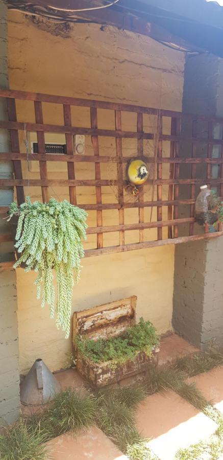 Africas Eden Guesthouse Mookgophong Dış mekan fotoğraf