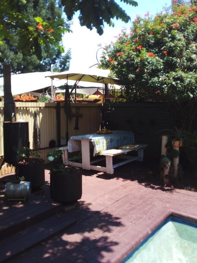 Africas Eden Guesthouse Mookgophong Dış mekan fotoğraf