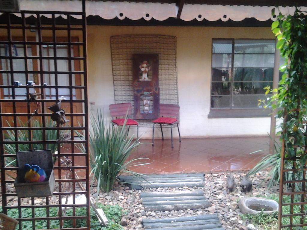 Africas Eden Guesthouse Mookgophong Dış mekan fotoğraf